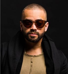 NACHO MUEVE EL VERANO AL RITMO DE "BÁILAME"