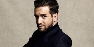PABLO ALBORÁN DEBUTA EN EL PUESTO #1 EN VENTAS